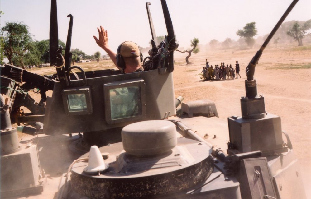 Marines from camp Ciara near Goz Beida going to Koukouangarana on a three-day patrol. // Chad 04.12.2008