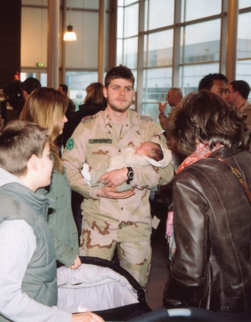 Families say goodbye before the departure to Uruzgan. // Eindhoven Airport 23.03.2009